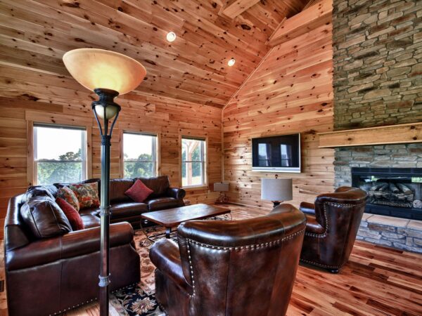 Makers Lodge Hocking Hills