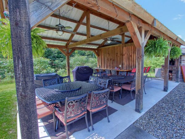 Makers Lodge Hocking Hills